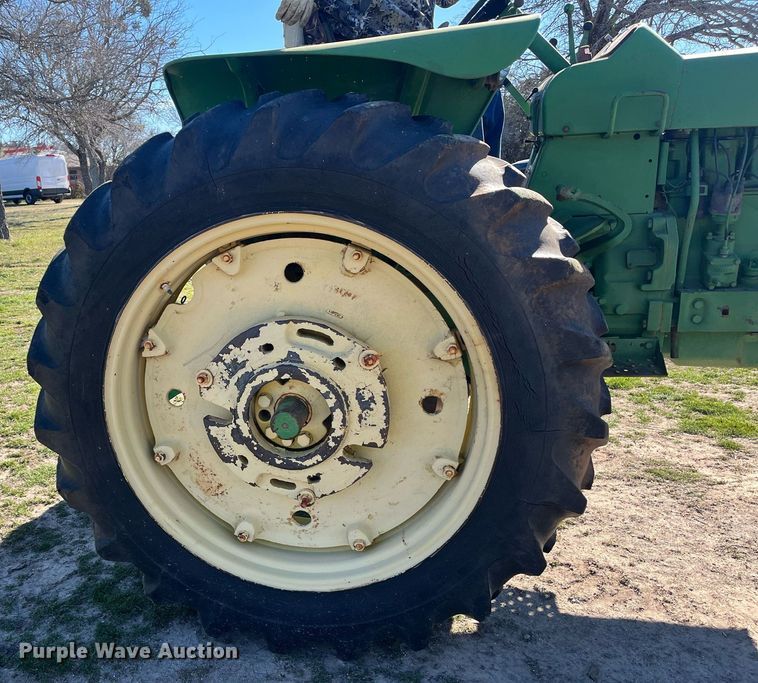 image for item EI0596 1963 John Deere 3010 tractor