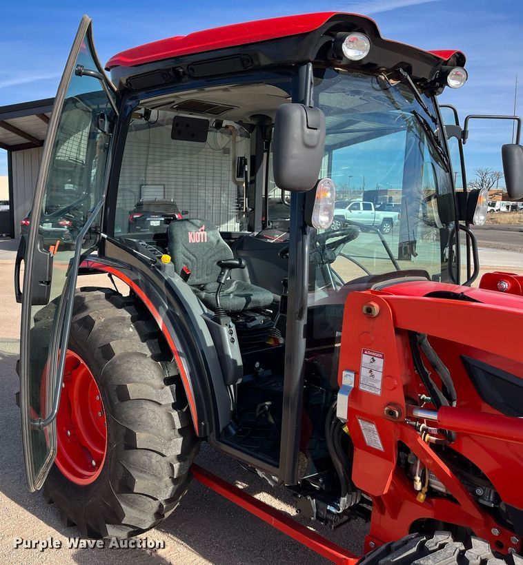 image for item EI0608 Kioti DK4210SE MFWD tractor