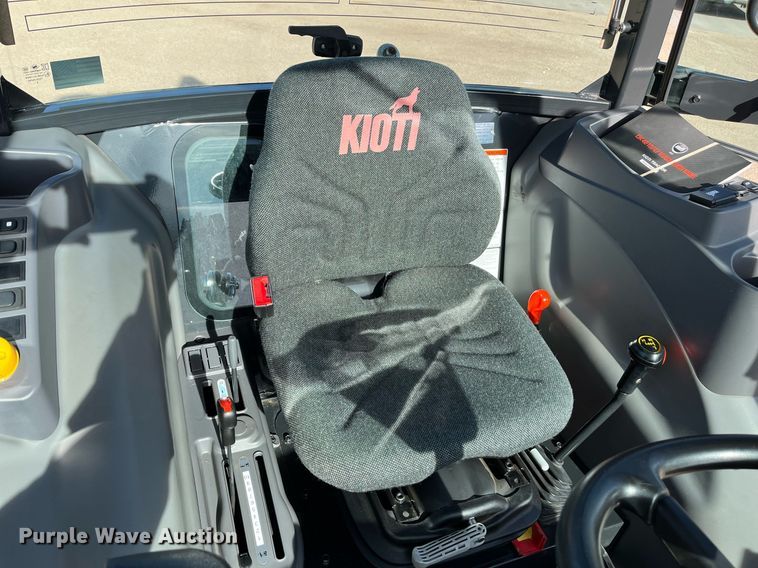 image for item EI0608 Kioti DK4210SE MFWD tractor