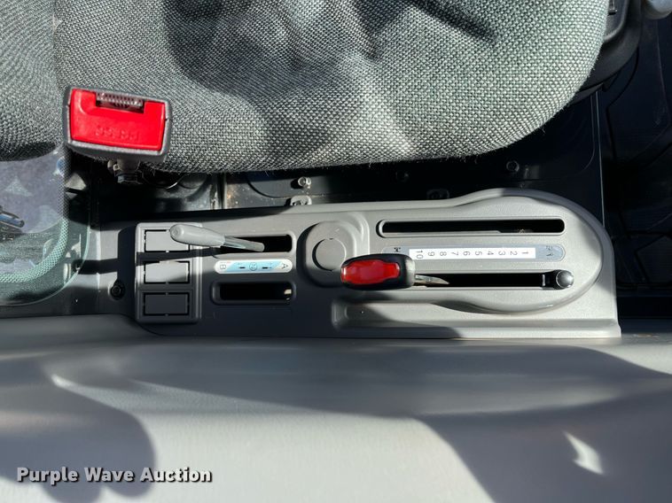 image for item EI0608 Kioti DK4210SE MFWD tractor