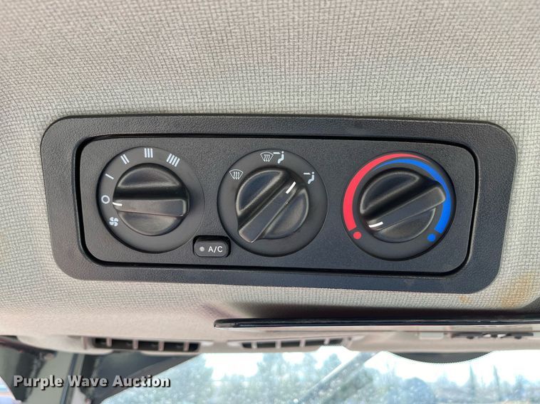 image for item EI0608 Kioti DK4210SE MFWD tractor