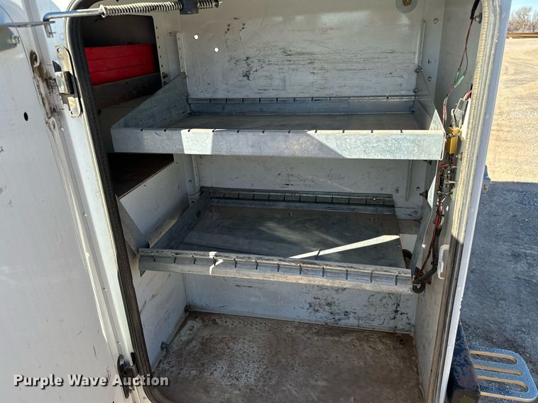 image for item EJ0179 2015 Ford F550 SuperCab utility / service truck