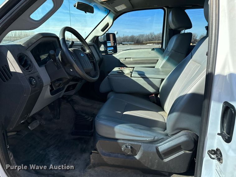 image for item EJ0179 2015 Ford F550 SuperCab utility / service truck