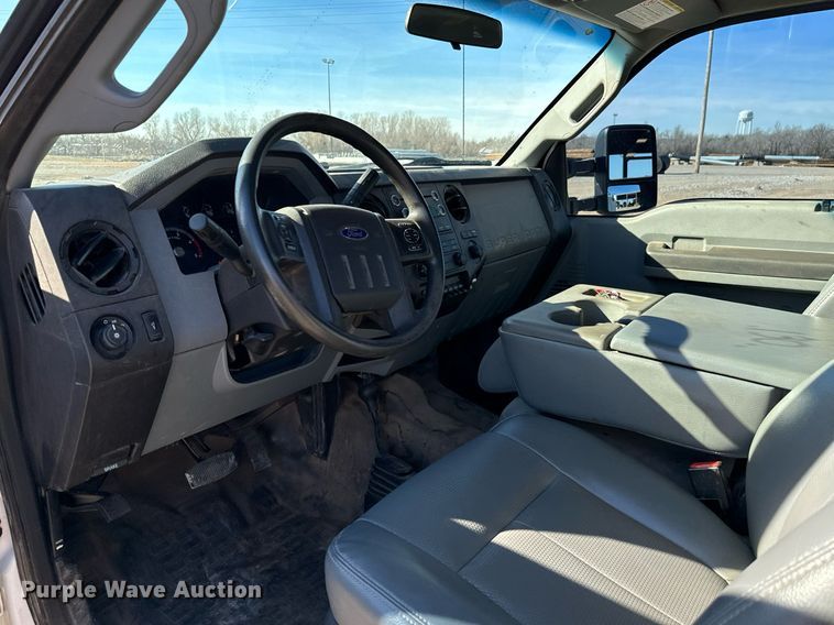 image for item EJ0179 2015 Ford F550 SuperCab utility / service truck