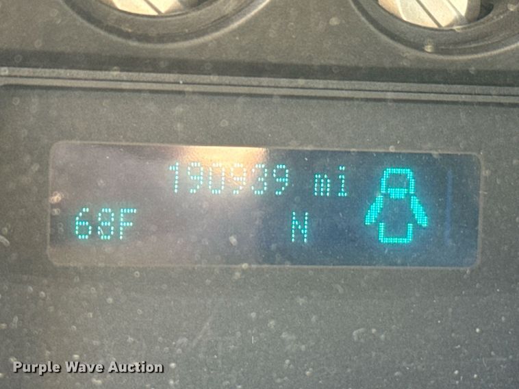 image for item EJ0179 2015 Ford F550 SuperCab utility / service truck