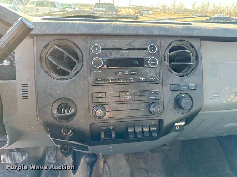 image for item EJ0179 2015 Ford F550 SuperCab utility / service truck