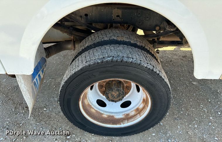 image for item EJ0179 2015 Ford F550 SuperCab utility / service truck