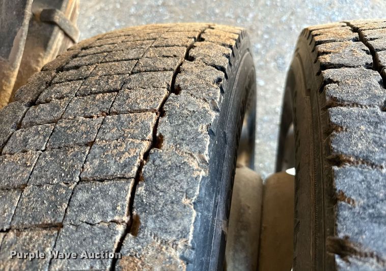 image for item EJ0179 2015 Ford F550 SuperCab utility / service truck