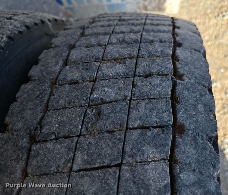 image for item EJ0179 2015 Ford F550 SuperCab utility / service truck