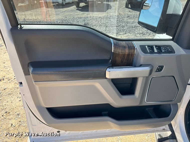 image for item EJ0180 2019 Ford F150  SuperCrew pickup truck