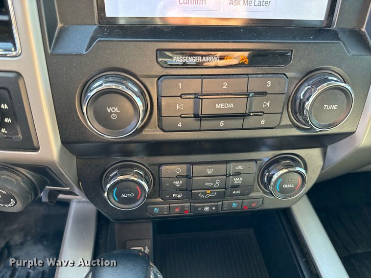 image for item EJ0180 2019 Ford F150  SuperCrew pickup truck