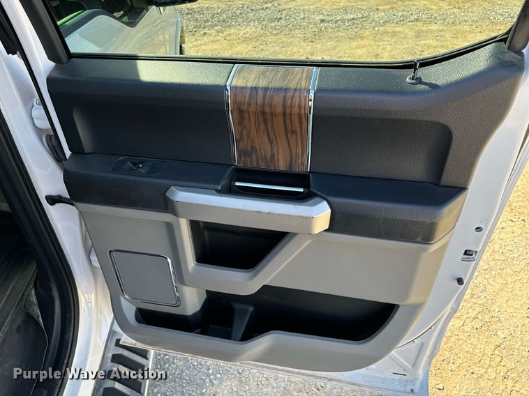 image for item EJ0180 2019 Ford F150  SuperCrew pickup truck