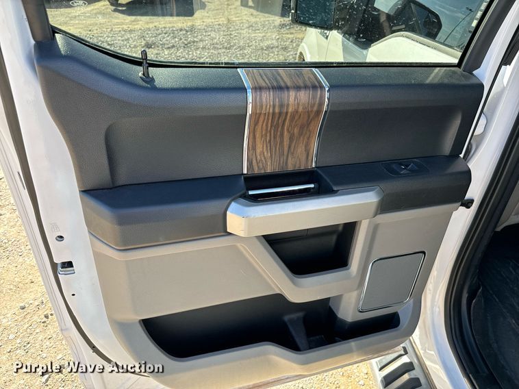 image for item EJ0180 2019 Ford F150  SuperCrew pickup truck