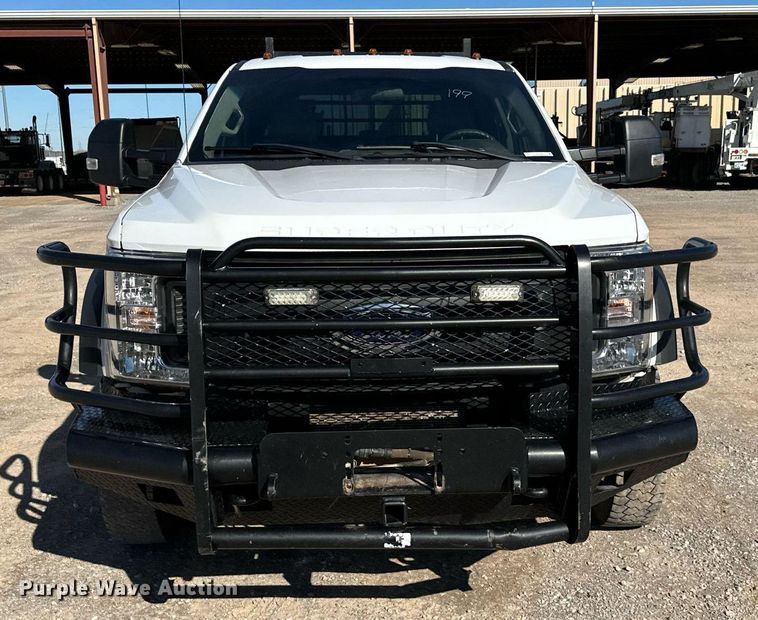 image for item EJ0182 2017 Ford F550 Super Duty XL SuperCab utility / service truck