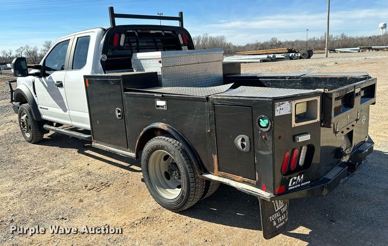 image for item EJ0182 2017 Ford F550 Super Duty XL SuperCab utility / service truck