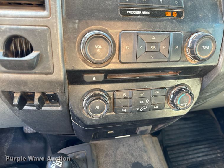 image for item EJ0182 2017 Ford F550 Super Duty XL SuperCab utility / service truck