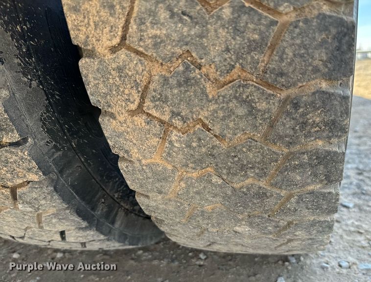 image for item EJ0182 2017 Ford F550 Super Duty XL SuperCab utility / service truck