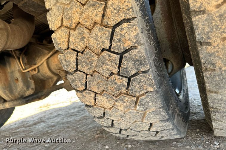 image for item EJ0182 2017 Ford F550 Super Duty XL SuperCab utility / service truck