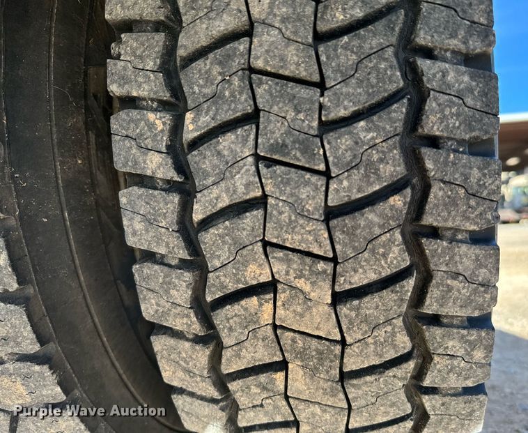 image for item EJ0182 2017 Ford F550 Super Duty XL SuperCab utility / service truck