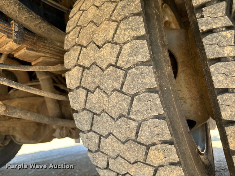 image for item EJ0182 2017 Ford F550 Super Duty XL SuperCab utility / service truck