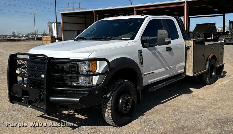 image for item EJ0186 2017 Ford F550 Super Duty SuperCab utility / service truck