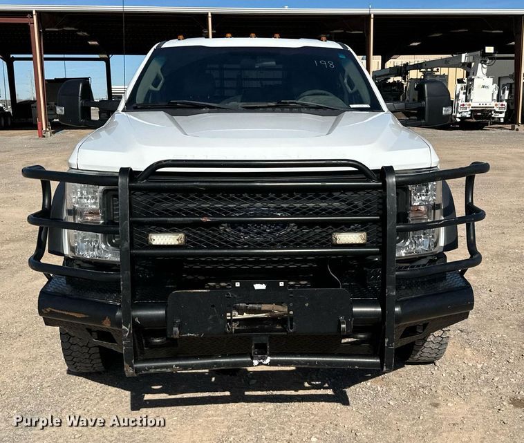 image for item EJ0186 2017 Ford F550 Super Duty SuperCab utility / service truck