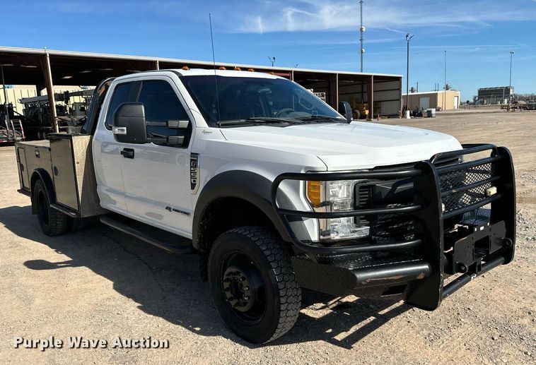 image for item EJ0186 2017 Ford F550 Super Duty SuperCab utility / service truck