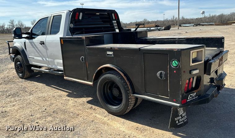 image for item EJ0186 2017 Ford F550 Super Duty SuperCab utility / service truck