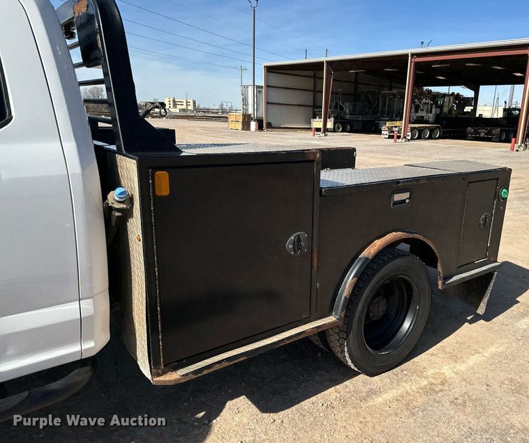 image for item EJ0186 2017 Ford F550 Super Duty SuperCab utility / service truck