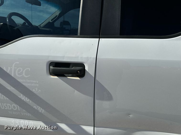 image for item EJ0186 2017 Ford F550 Super Duty SuperCab utility / service truck