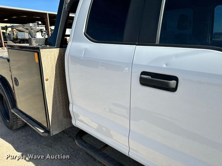 image for item EJ0186 2017 Ford F550 Super Duty SuperCab utility / service truck