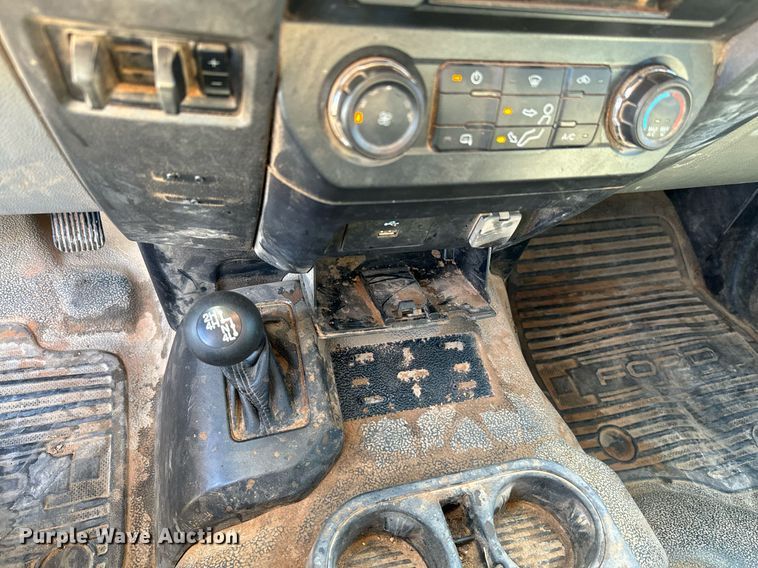 image for item EJ0186 2017 Ford F550 Super Duty SuperCab utility / service truck