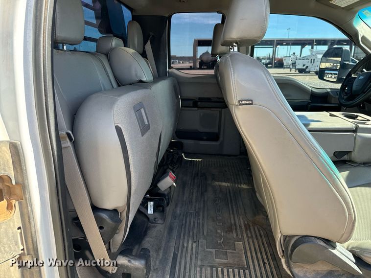 image for item EJ0186 2017 Ford F550 Super Duty SuperCab utility / service truck