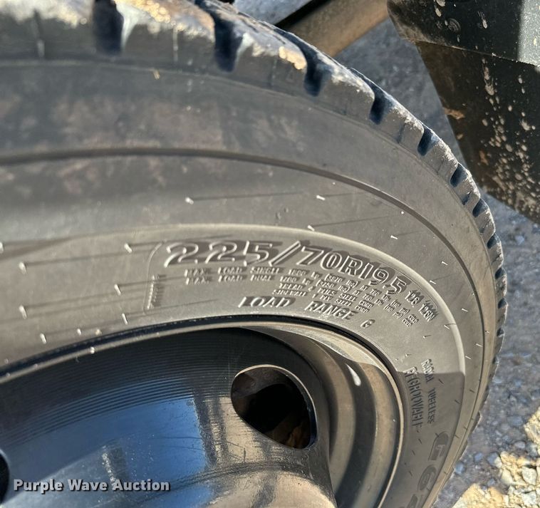 image for item EJ0186 2017 Ford F550 Super Duty SuperCab utility / service truck