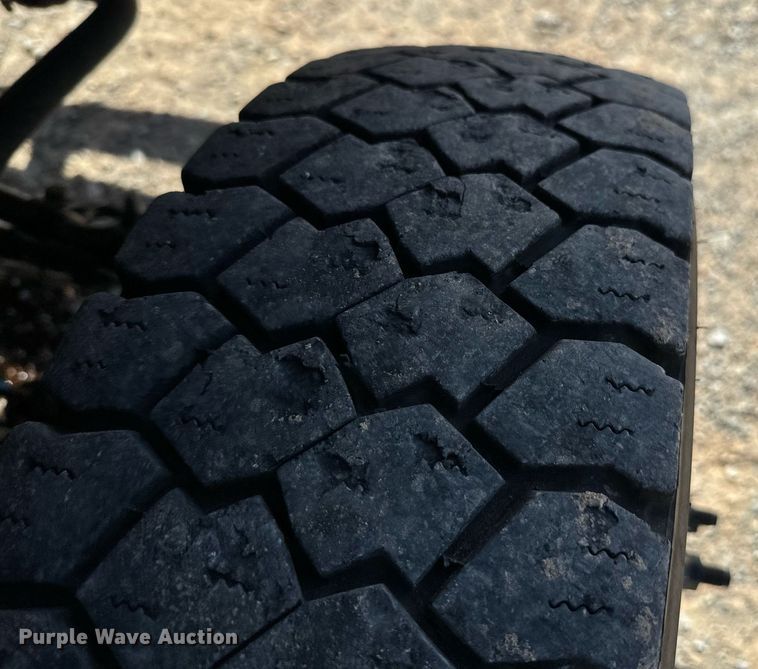 image for item EJ0186 2017 Ford F550 Super Duty SuperCab utility / service truck