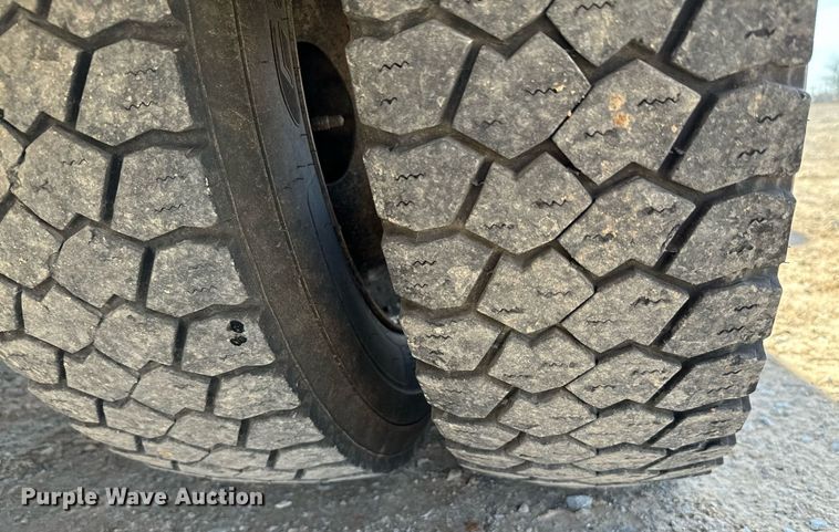 image for item EJ0186 2017 Ford F550 Super Duty SuperCab utility / service truck