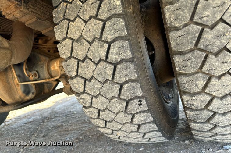 image for item EJ0186 2017 Ford F550 Super Duty SuperCab utility / service truck