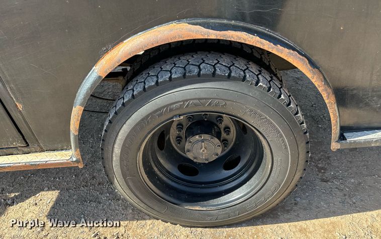 image for item EJ0186 2017 Ford F550 Super Duty SuperCab utility / service truck