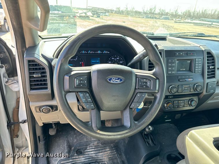 image for item EJ0187 2018 Ford F550 Super Duty SuperCab utility / service truck