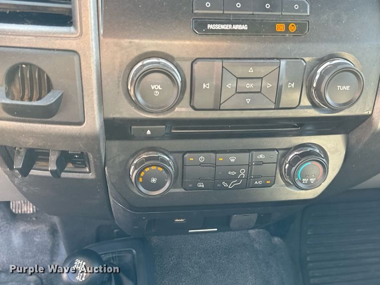 image for item EJ0187 2018 Ford F550 Super Duty SuperCab utility / service truck