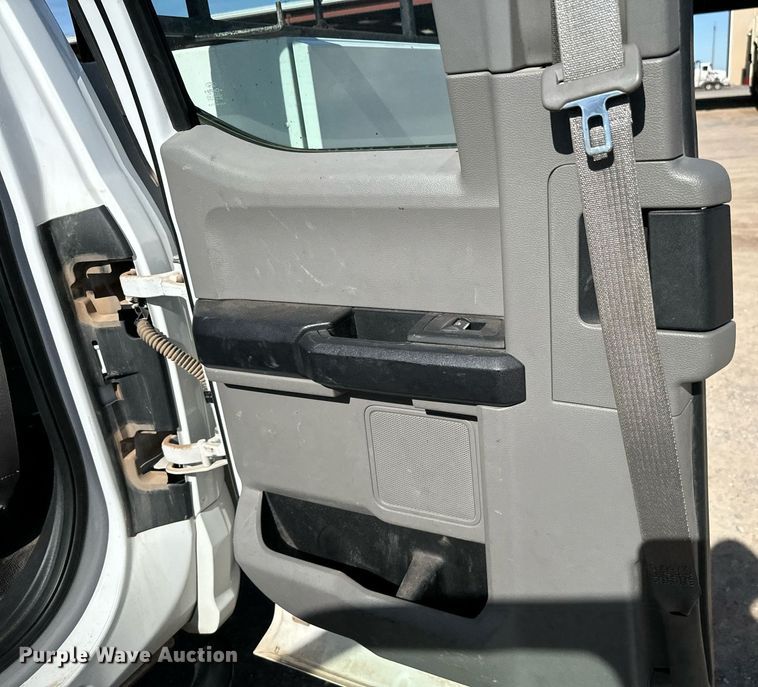 image for item EJ0187 2018 Ford F550 Super Duty SuperCab utility / service truck