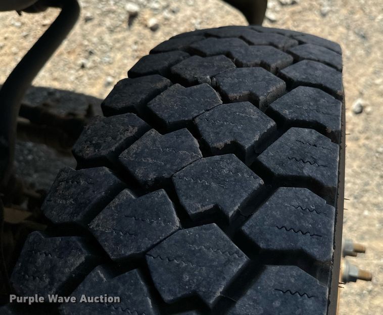 image for item EJ0187 2018 Ford F550 Super Duty SuperCab utility / service truck