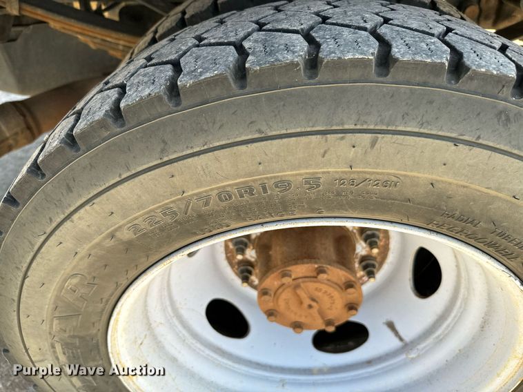 image for item EJ0187 2018 Ford F550 Super Duty SuperCab utility / service truck