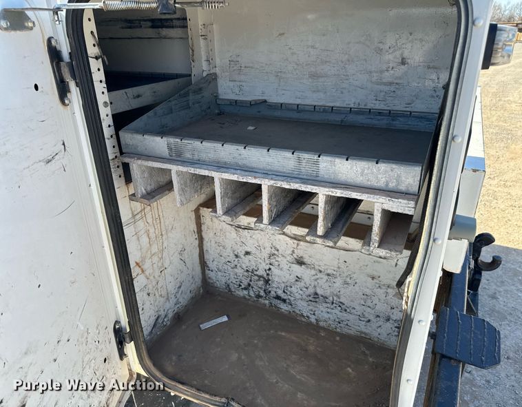 image for item EJ0188 2017 Ford F550 Super Duty SuperCab utility / service truck