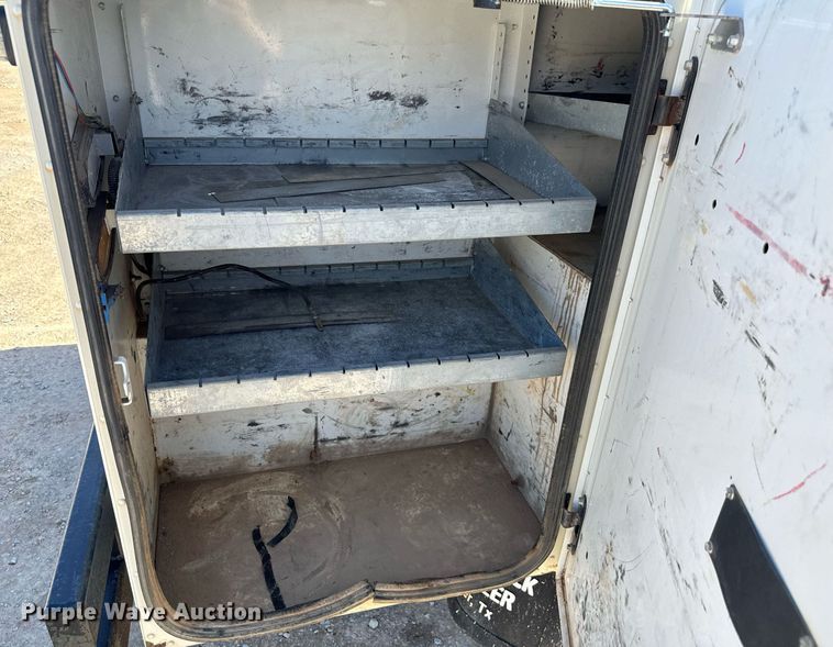 image for item EJ0188 2017 Ford F550 Super Duty SuperCab utility / service truck