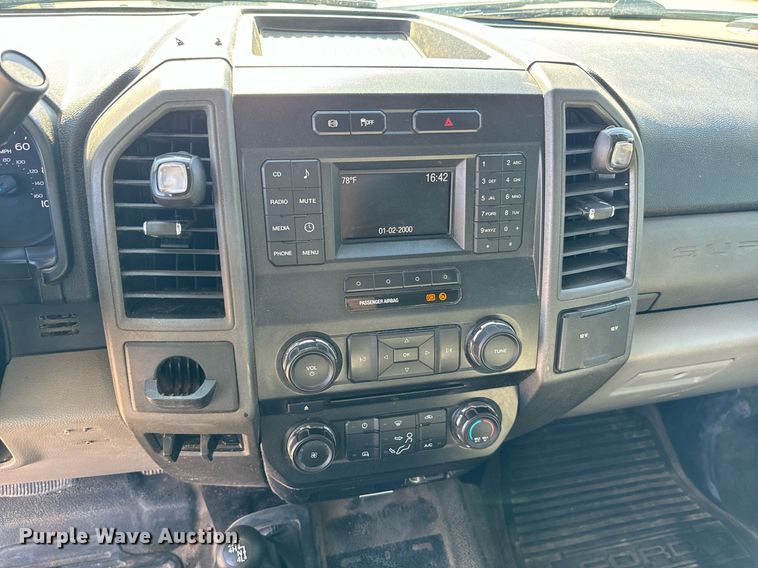 image for item EJ0188 2017 Ford F550 Super Duty SuperCab utility / service truck