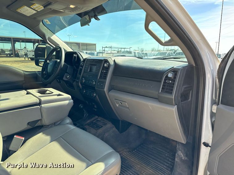 image for item EJ0188 2017 Ford F550 Super Duty SuperCab utility / service truck