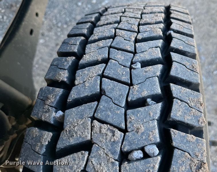 image for item EJ0188 2017 Ford F550 Super Duty SuperCab utility / service truck