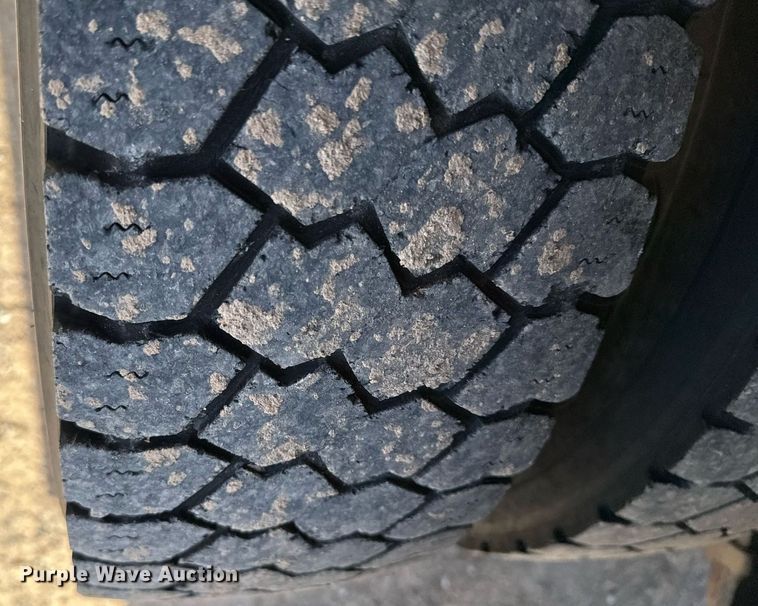 image for item EJ0188 2017 Ford F550 Super Duty SuperCab utility / service truck