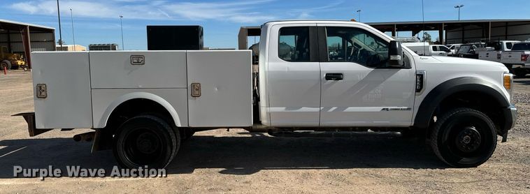 image for item EJ0191 2017 Ford F550 Super Duty SuperCab utility / service truck